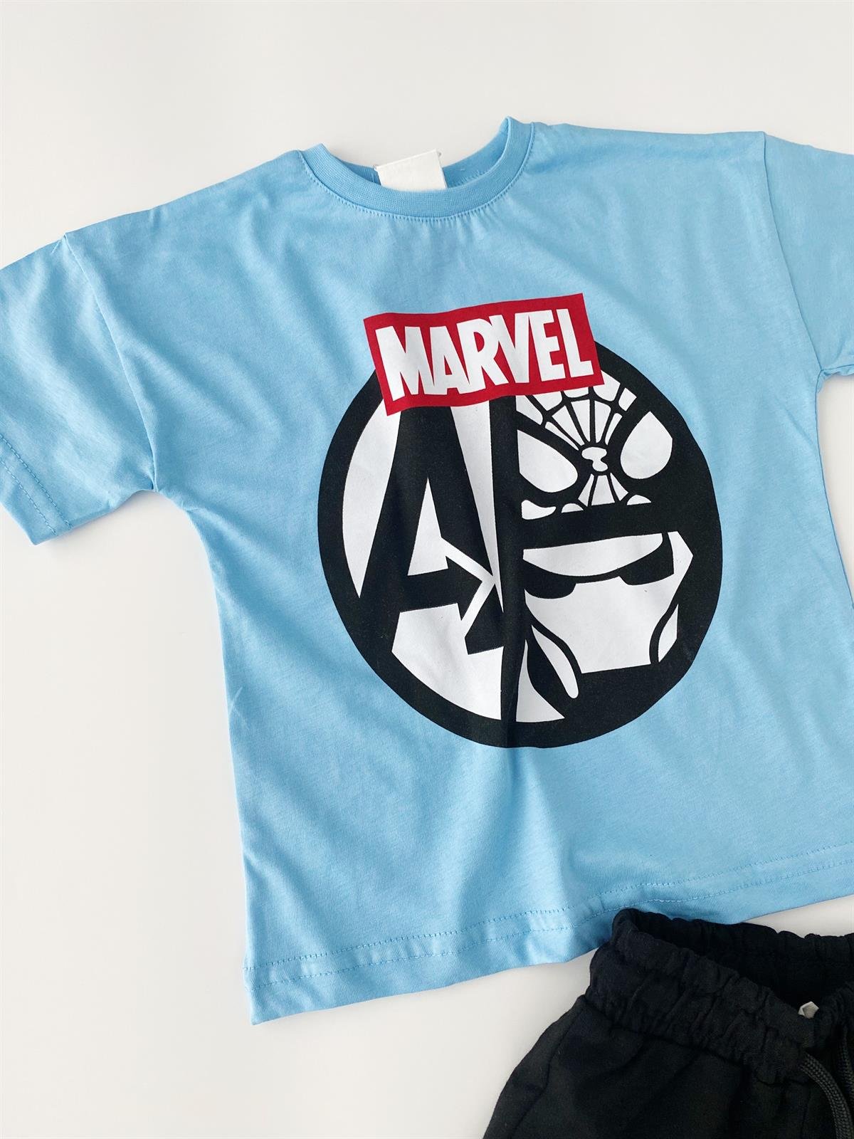 Erkek Çocuk Marvel Şortlu Takım