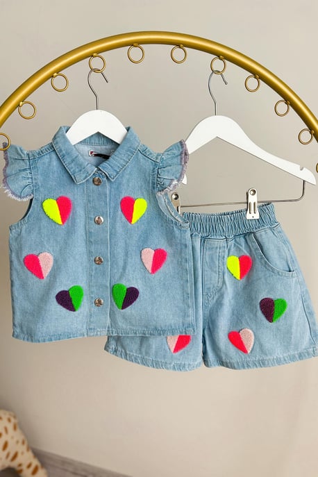 Kız Çocuk Kalp Nakışlı Kot Gömlek Şort Takım