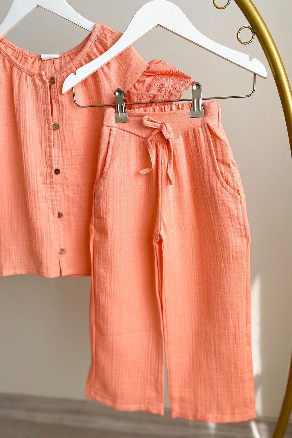 Kız Çocuk Somon Fisto Detay Müslin Takım