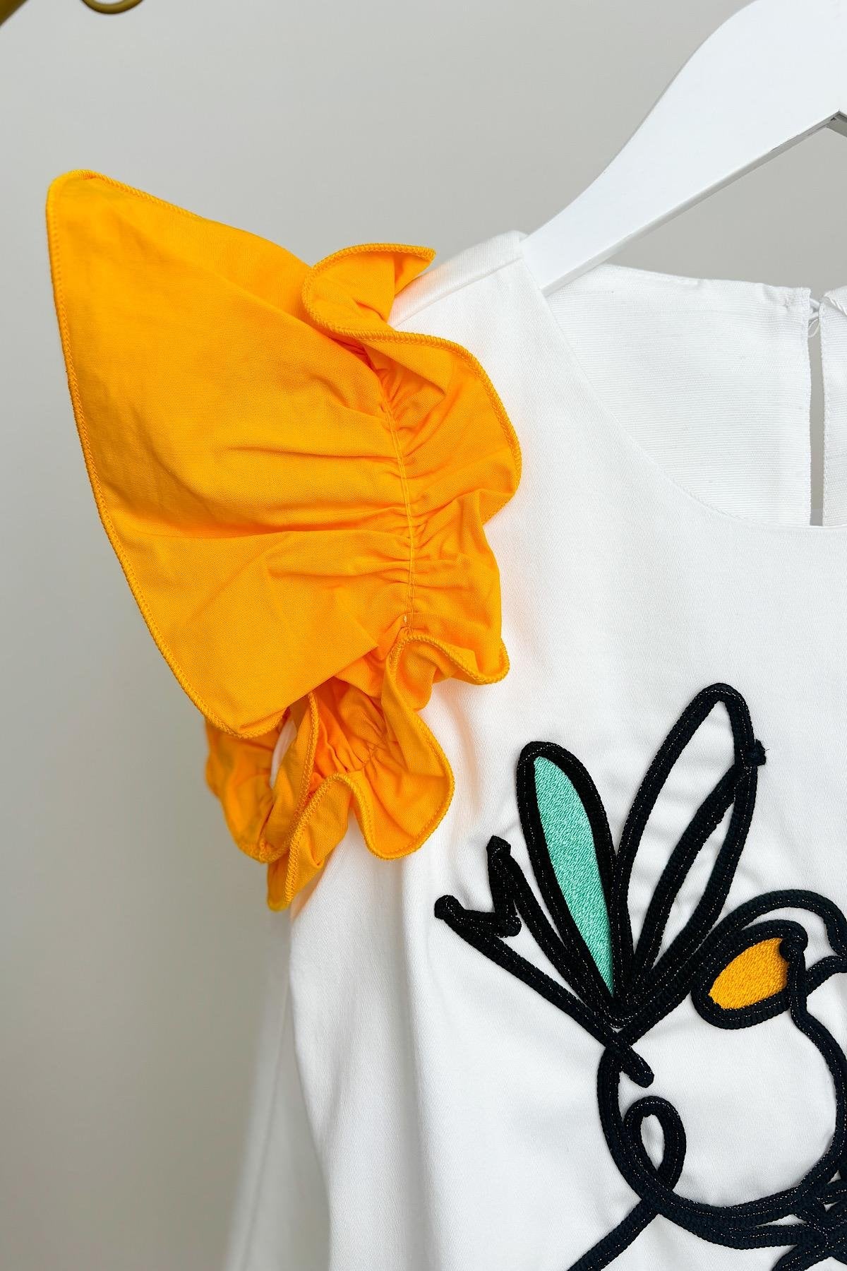 Kız Çocuk Kolları Volanlı Tasarım Elbise