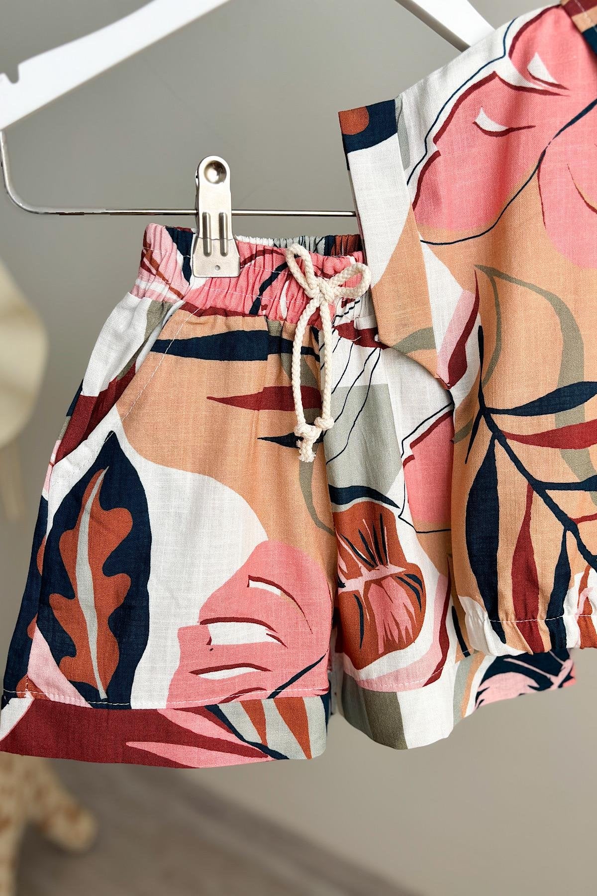 Kız Çocuk Yaprak Desenli Dokuma Takım