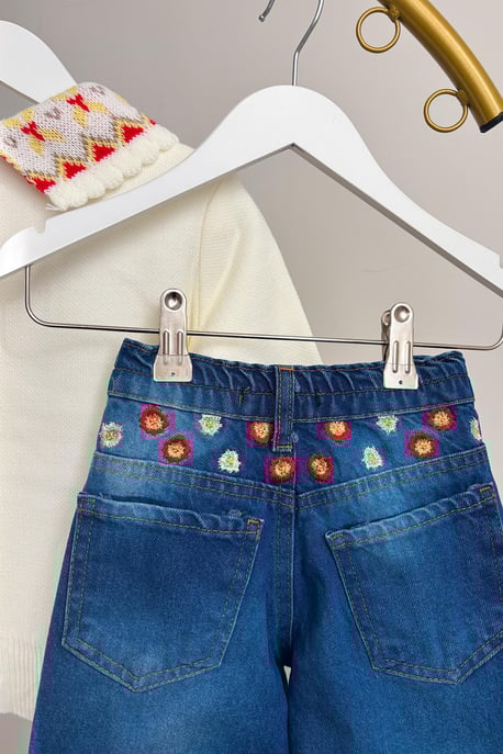 Kız Çocuk Nakışlı Pantolon Takım