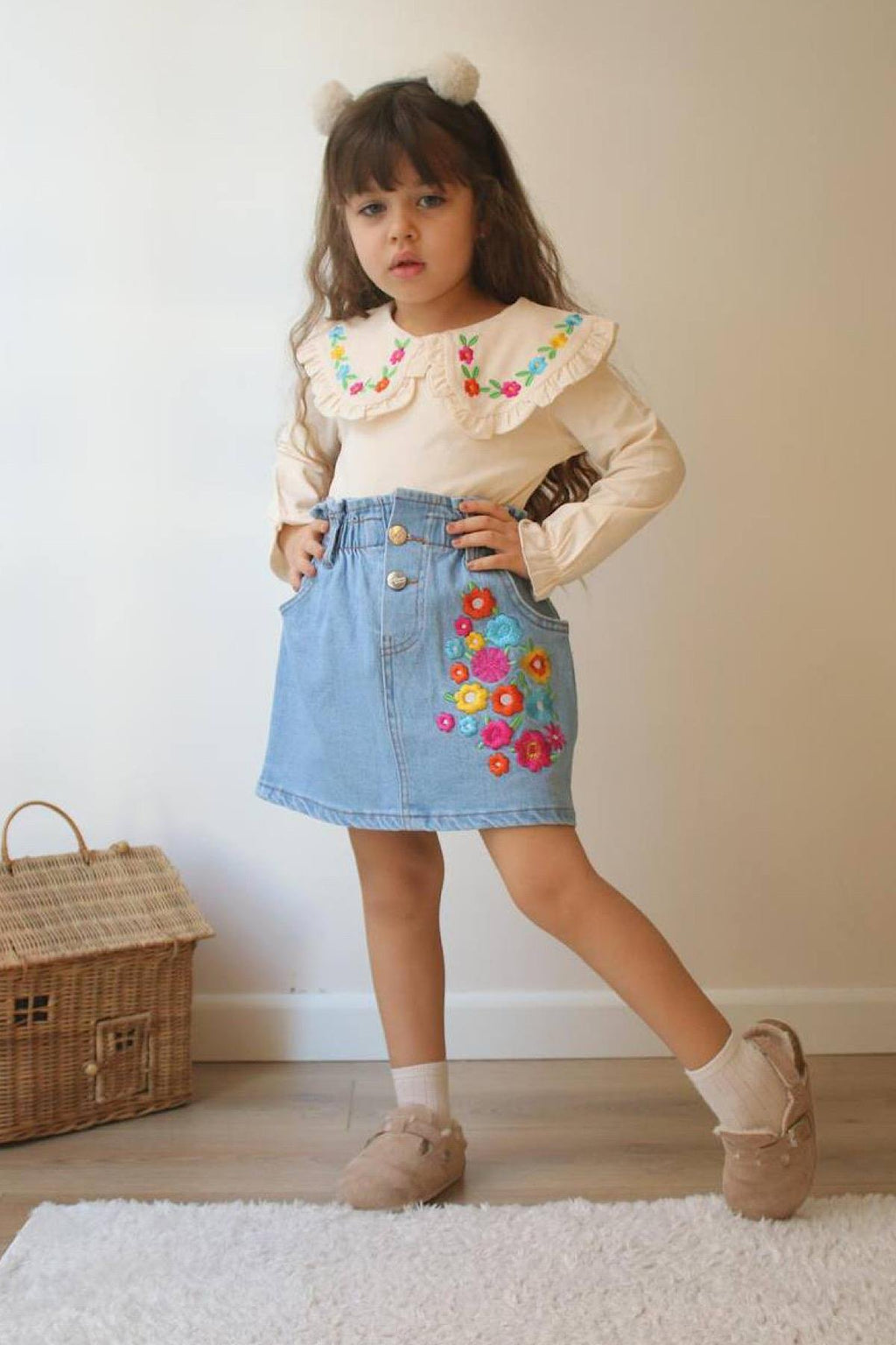 Kız Çocuk Nakışlı Kot Etek Takım
