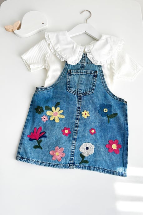 Kız Çocuk Çiçek Nakışlı Kot Elbise