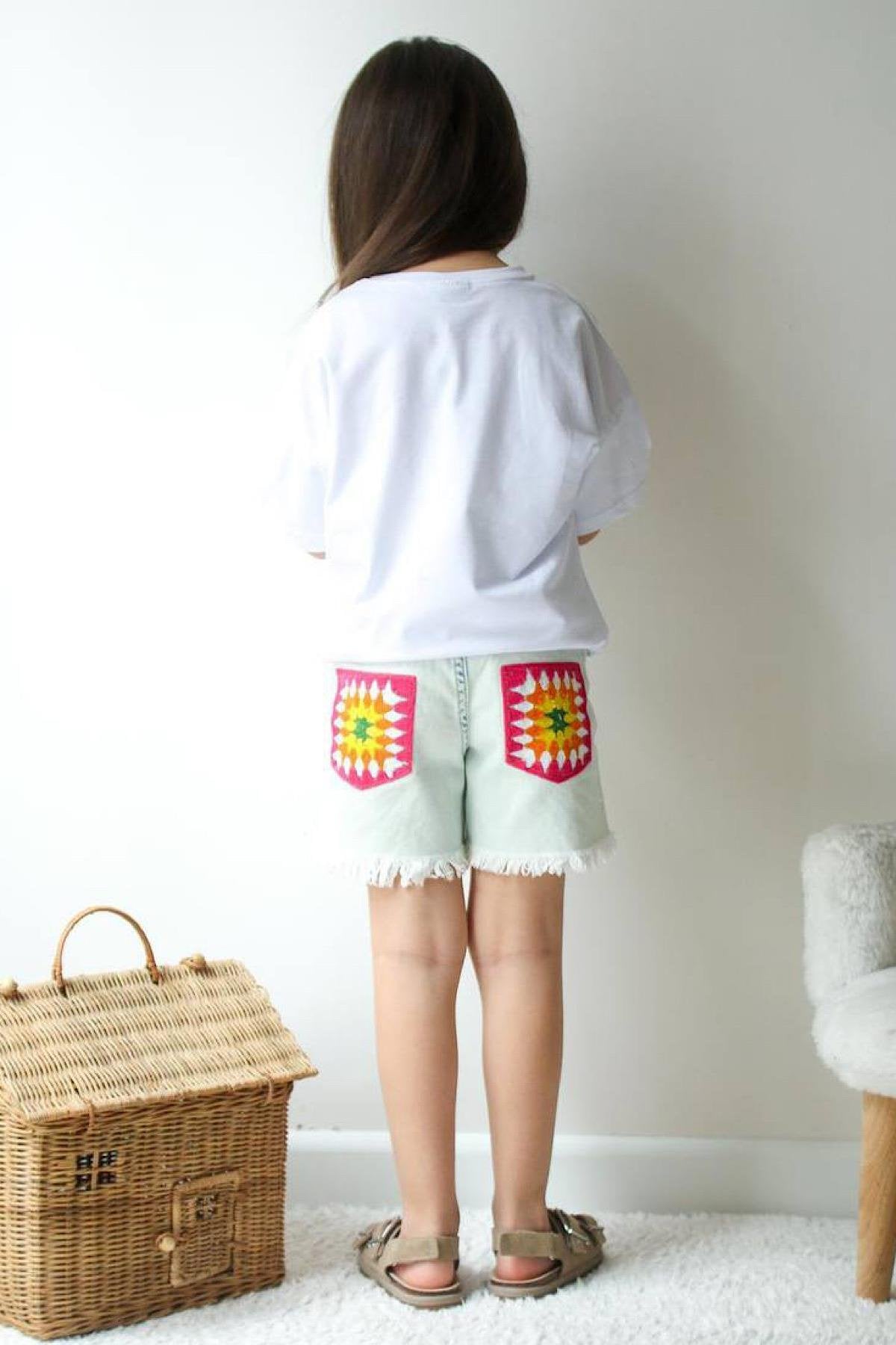 Kız Çocuk Nakış İşlemeli Takım