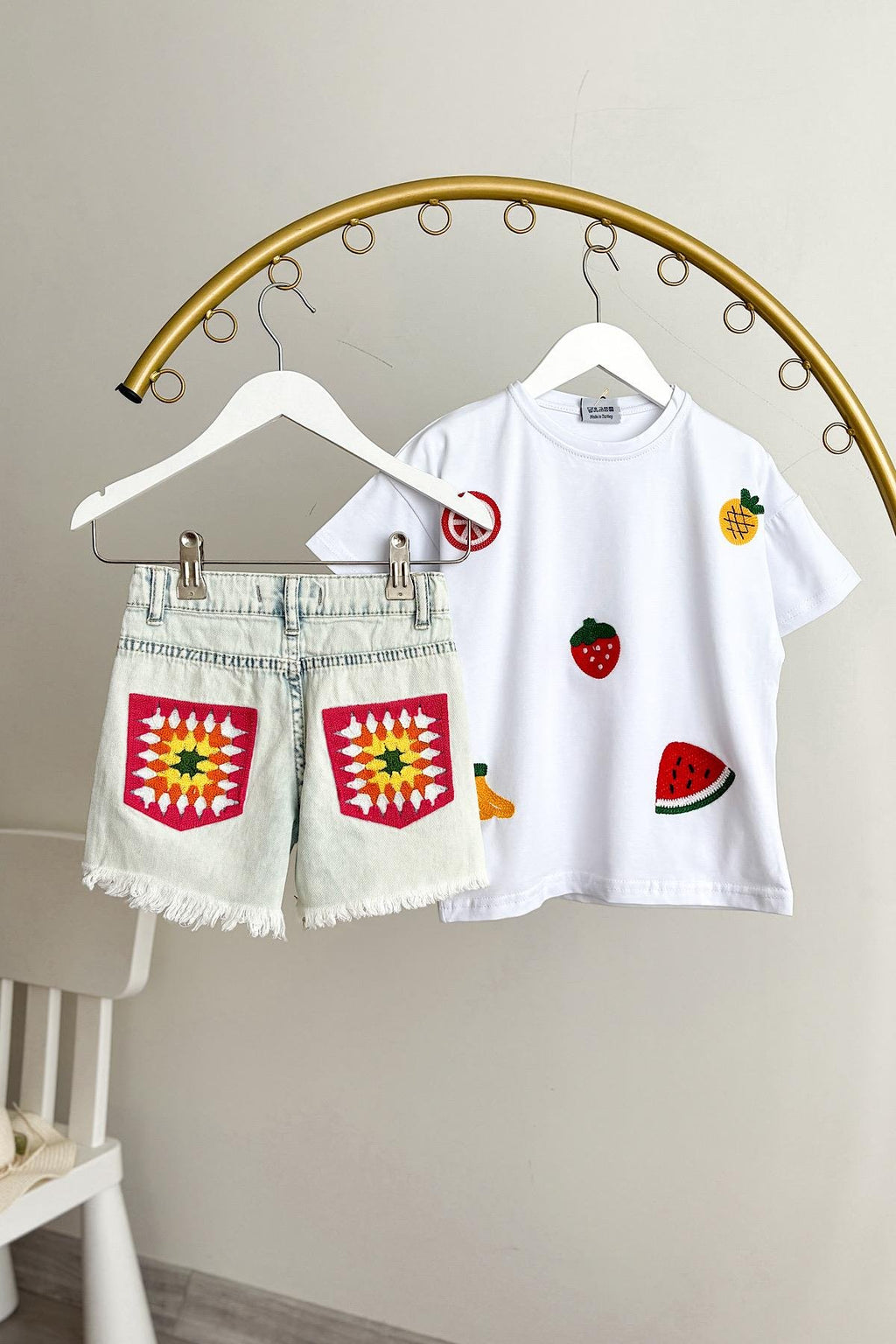 Kız Çocuk Nakış İşlemeli Takım