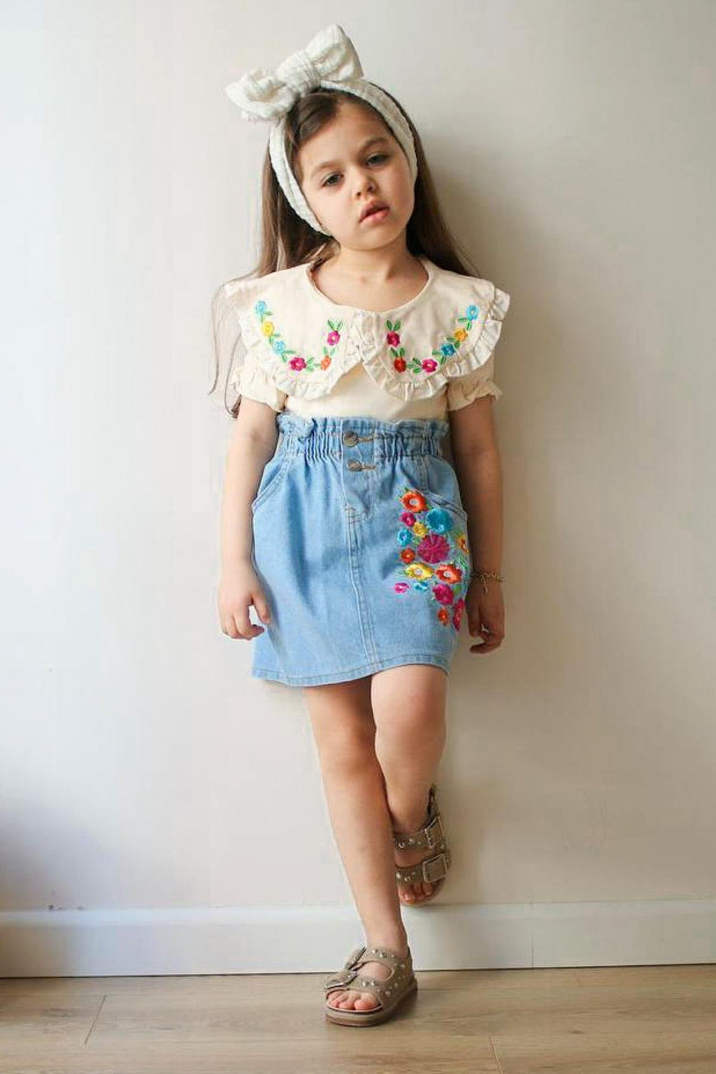 Kız Çocuk Nakış Detay Etekli Takım